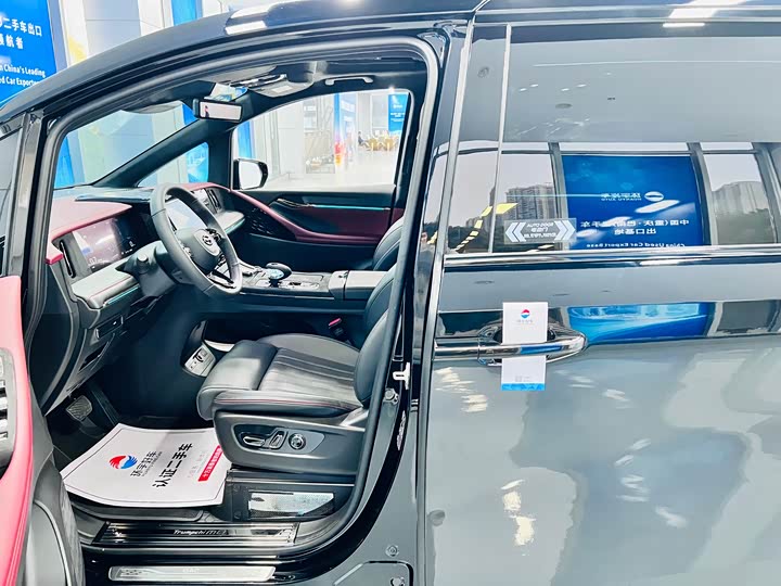 Фото 22 - GAC Trumpchi M8