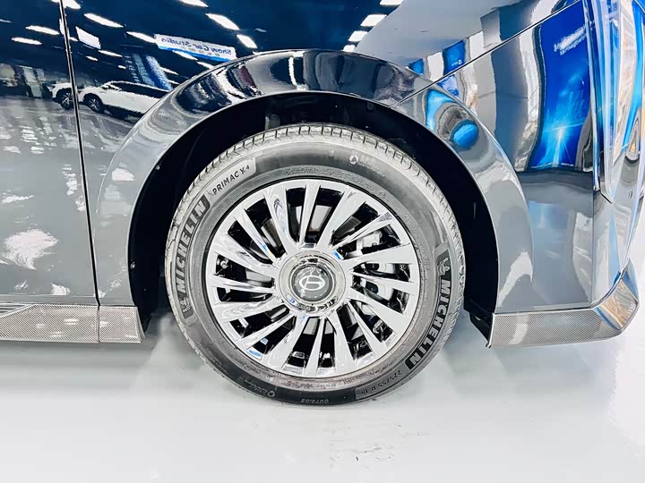 Фото 4 - GAC Trumpchi M8