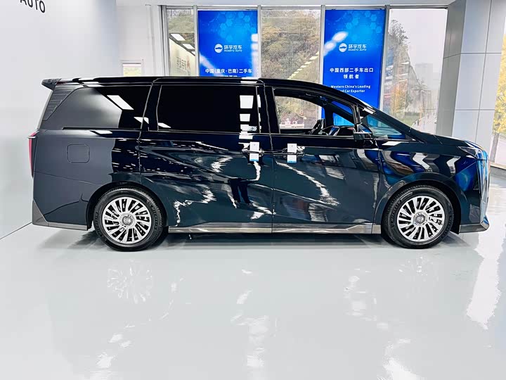 Фото 5 - GAC Trumpchi M8