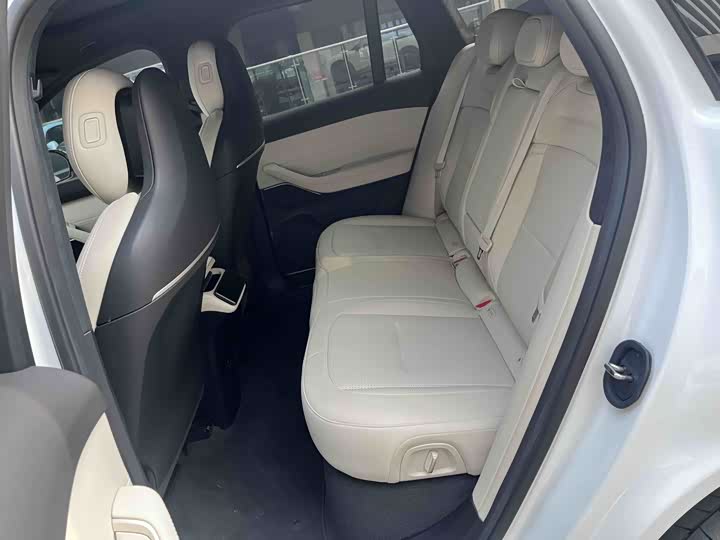 Фото 18 - Nio ES6