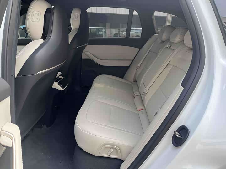 Фото 20 - Nio ES6