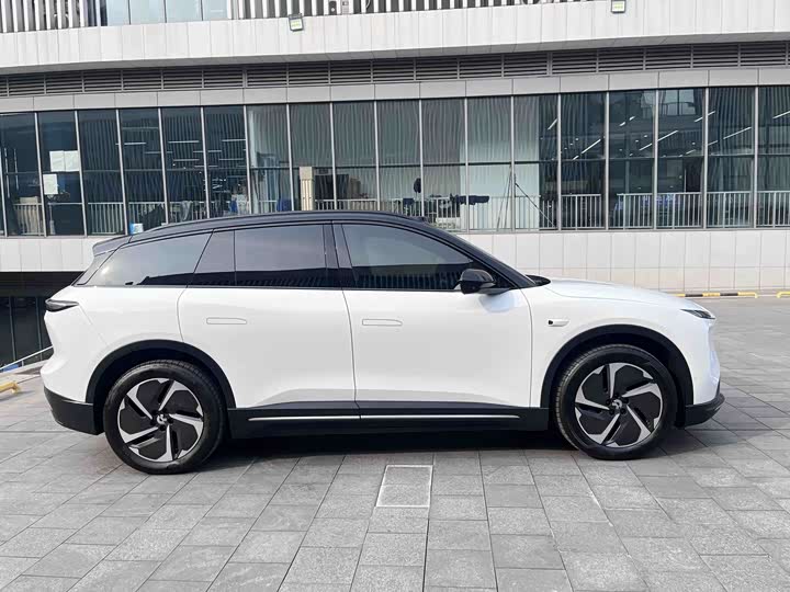 Фото 23 - Nio ES6