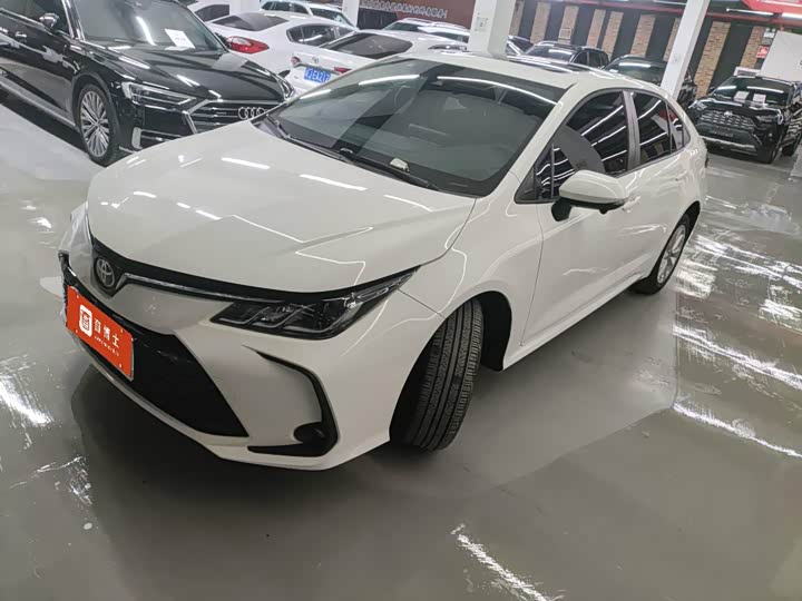 Фото 1 - Toyota Corolla