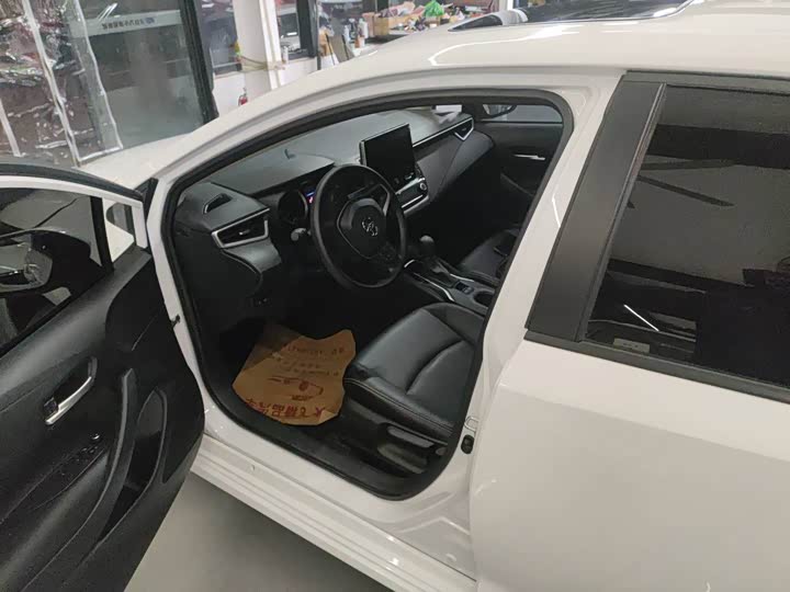 Фото 5 - Toyota Corolla