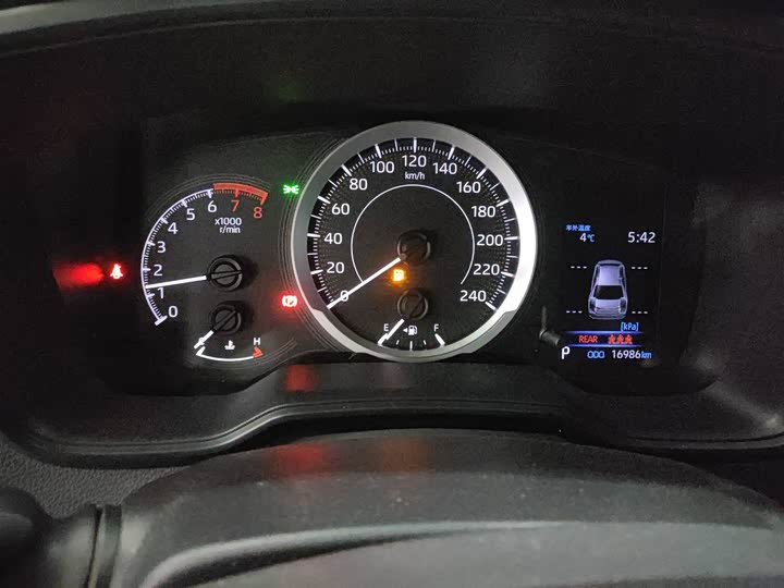 Фото 6 - Toyota Corolla