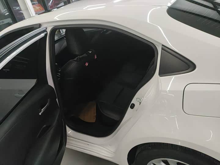 Фото 7 - Toyota Corolla