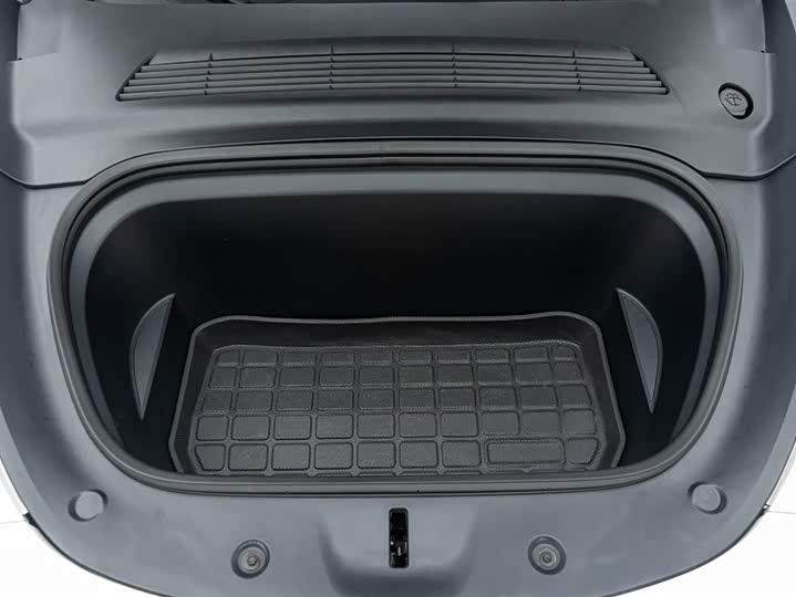 Фото 9 - Tesla Model Y