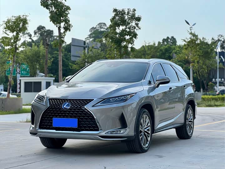 Фото 1 - Lexus RX