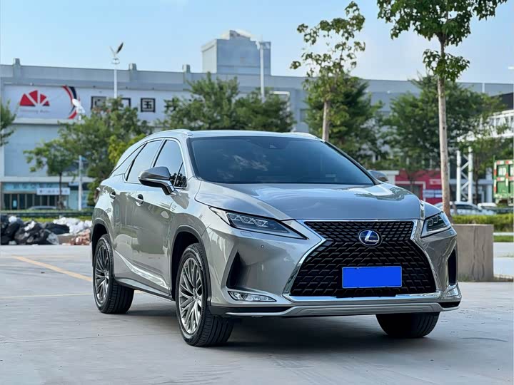 Фото 3 - Lexus RX