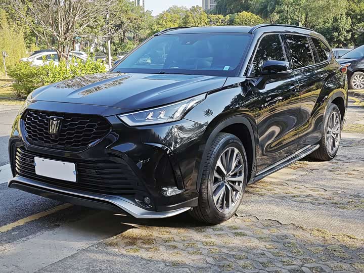 Фото 1 - Toyota Crown Kluger