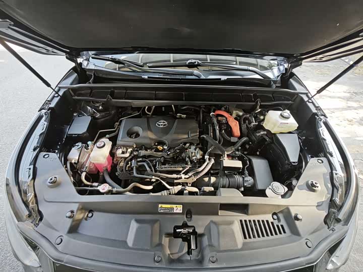 Фото 18 - Toyota Crown Kluger