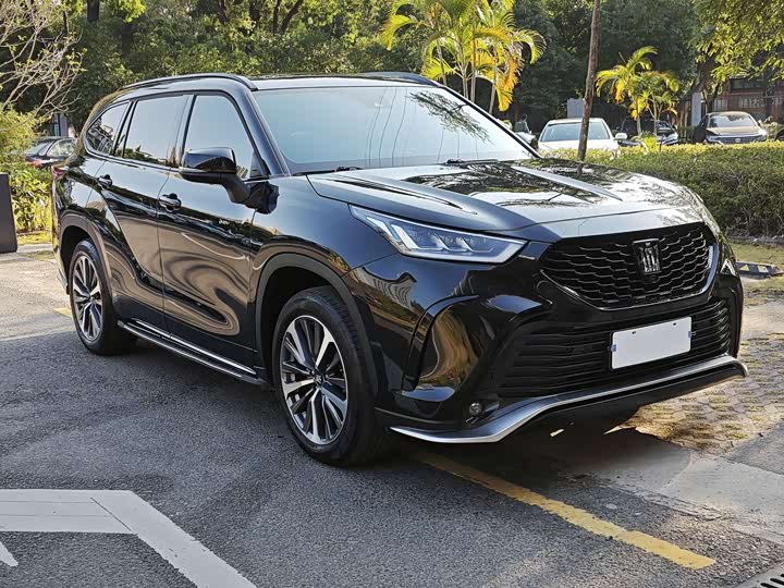 Фото 5 - Toyota Crown Kluger