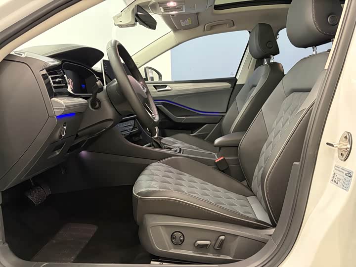 Фото 4 - Volkswagen Sagitar L