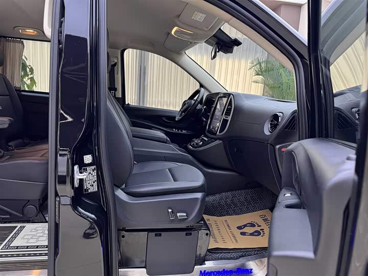 Фото 11 - Mercedes-Benz Vito