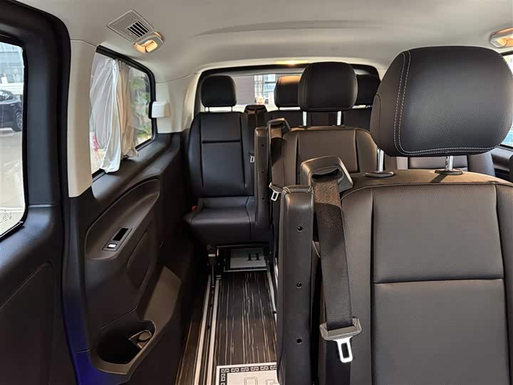 Фото 15 - Mercedes-Benz Vito