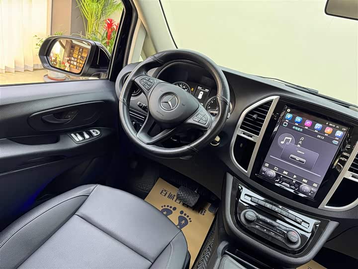 Фото 16 - Mercedes-Benz Vito