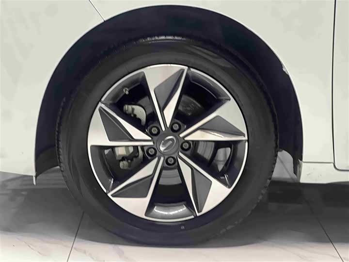 Фото 14 - GAC Trumpchi M6