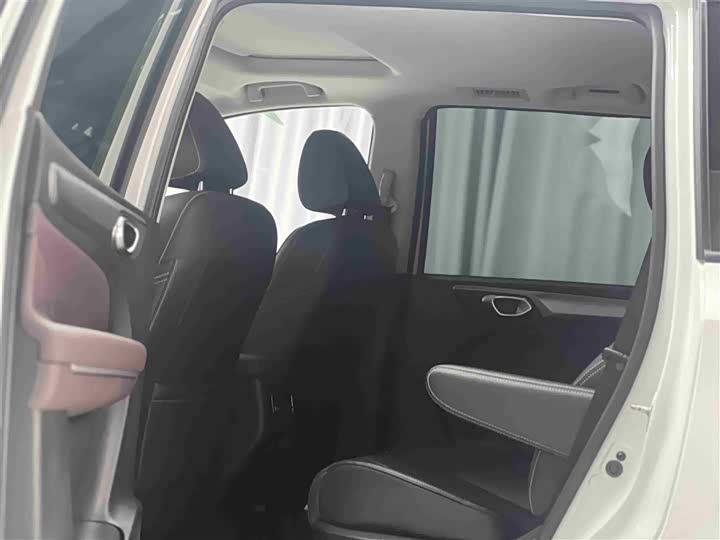 Фото 7 - GAC Trumpchi M6