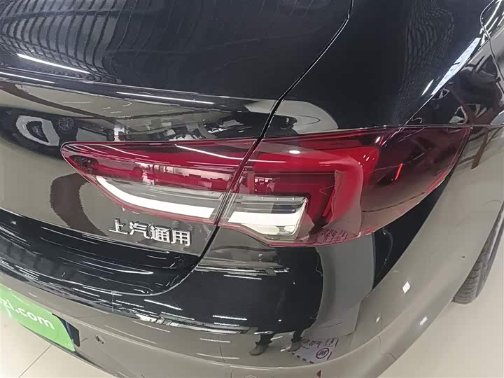 Фото 8 - Buick Regal