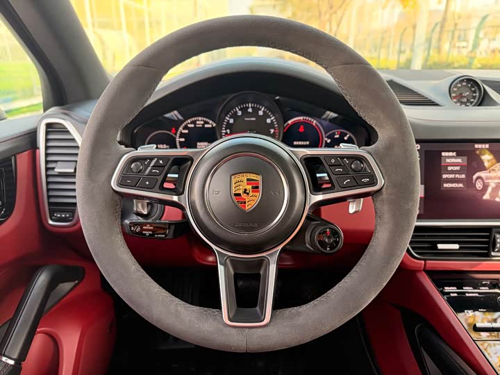 Фото 17 - Porsche Cayenne