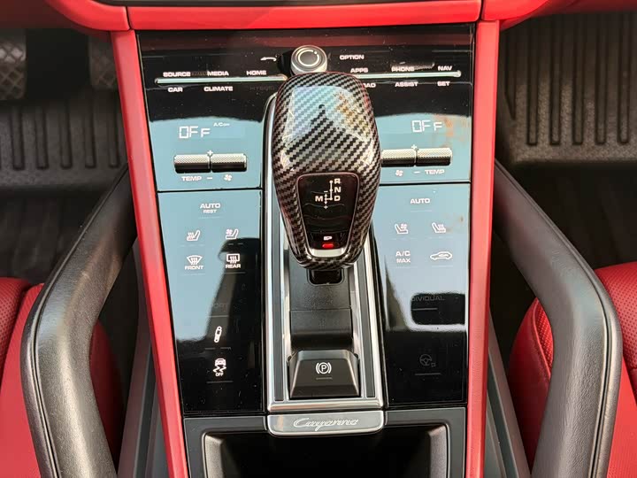 Фото 19 - Porsche Cayenne