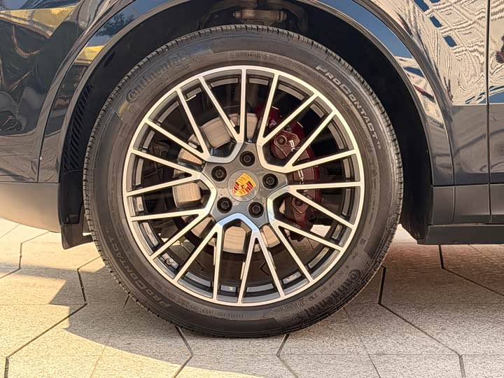 Фото 8 - Porsche Cayenne