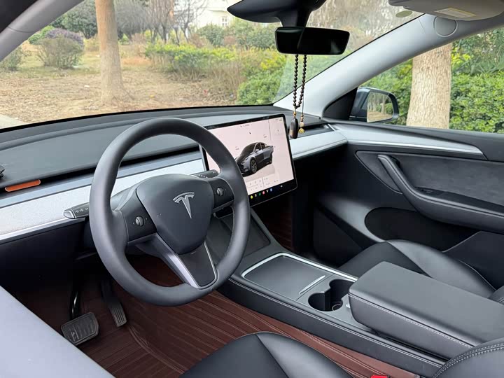 Фото 9 - Tesla Model Y