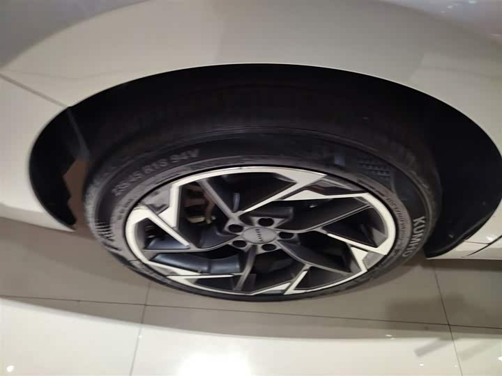 Фото 26 - GAC Aion S Max