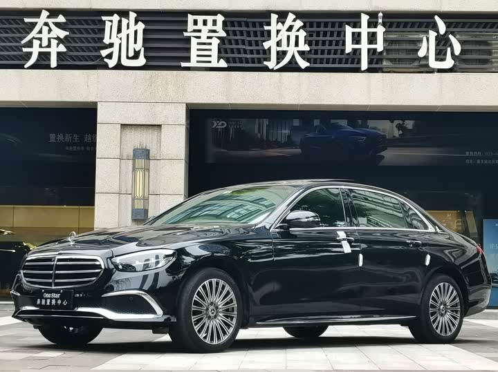 Фото 1 - Mercedes-Benz E-Class