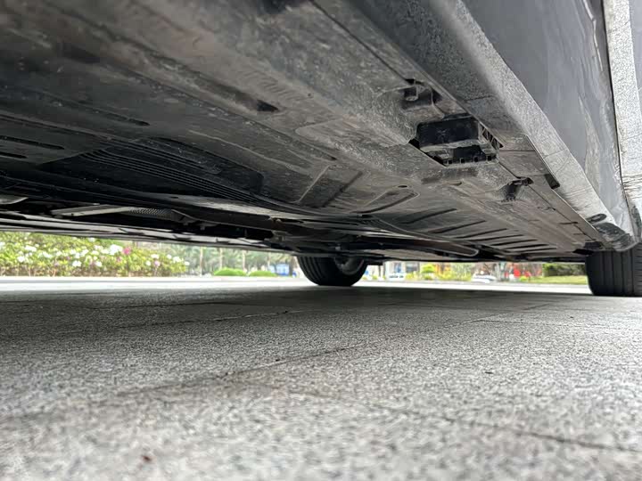 Фото 11 - Mercedes-Benz E-Class