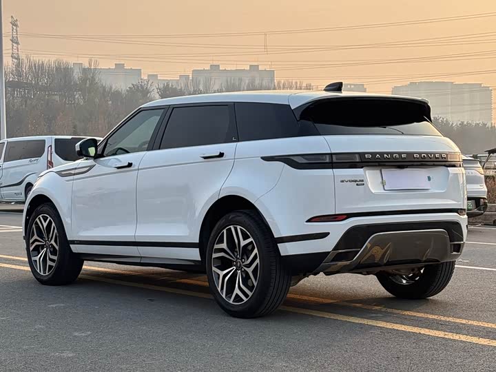 Фото 17 - Land Rover Range Rover Evoque L