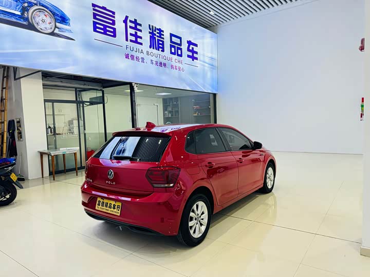 Фото 5 - Volkswagen Polo