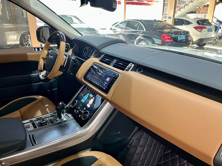 Фото 12 - Land Rover Range Rover Sport