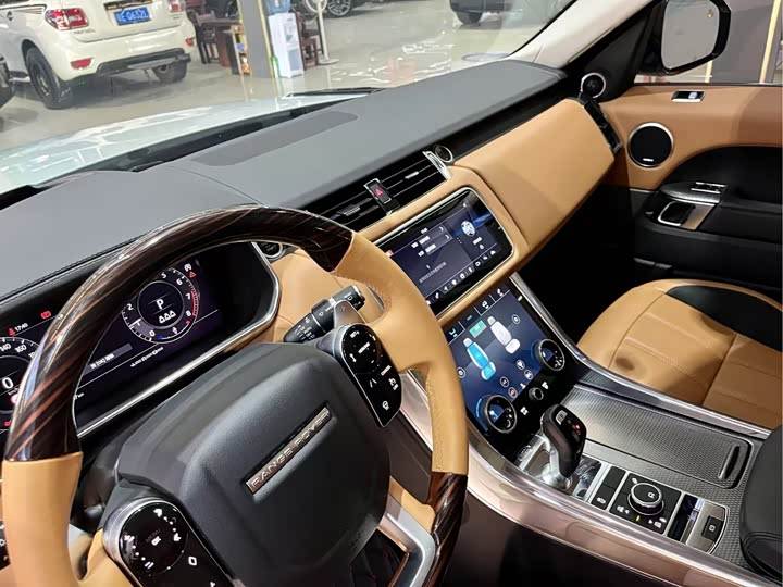 Фото 13 - Land Rover Range Rover Sport