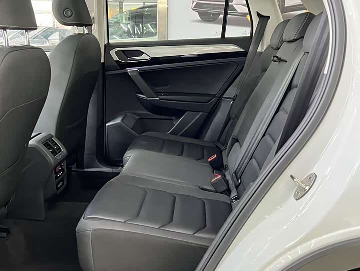 Фото 10 - Volkswagen Tayron