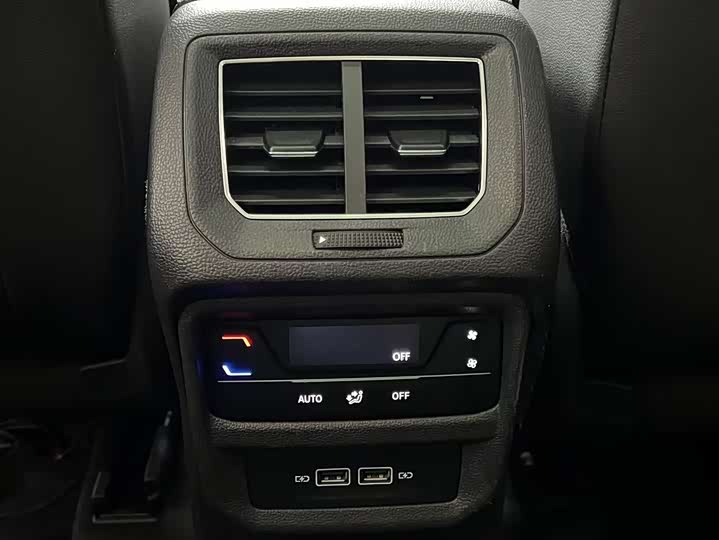 Фото 16 - Volkswagen Tayron