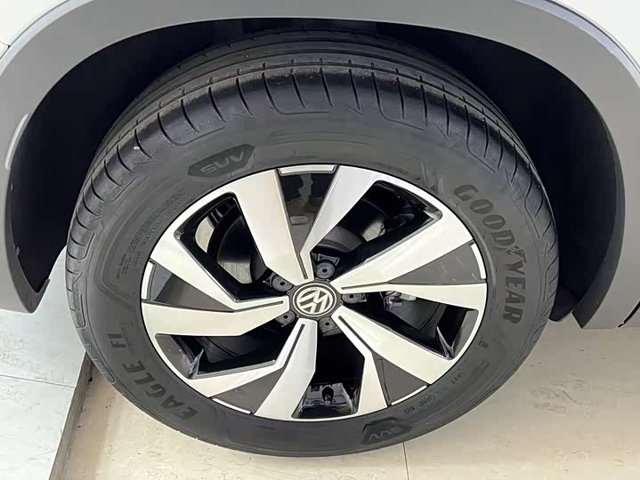 Фото 20 - Volkswagen Tayron