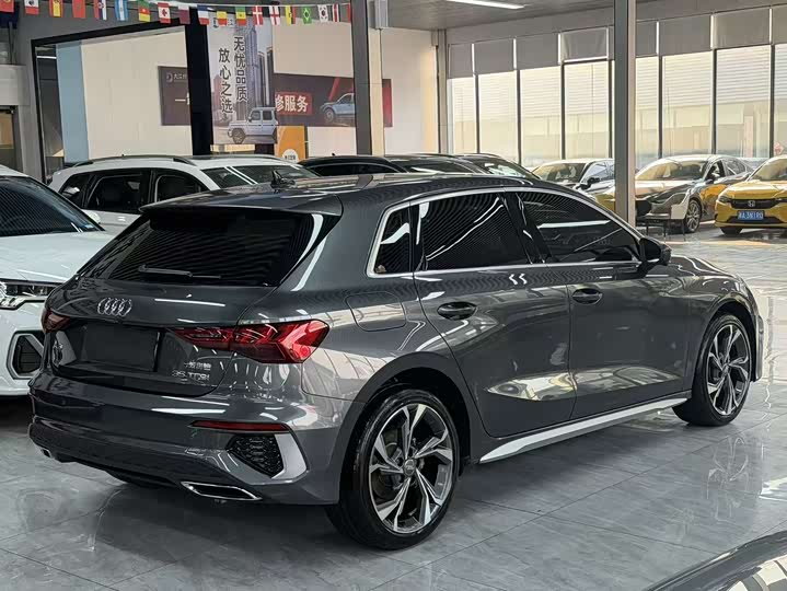 Фото 12 - Audi A3