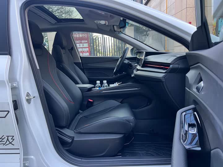 Фото 13 - Geely Binrui