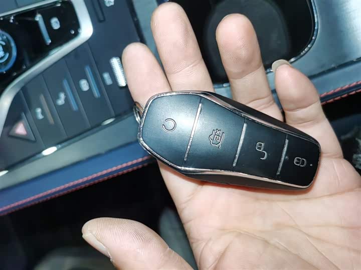 Фото 9 - BYD Yuan Plus