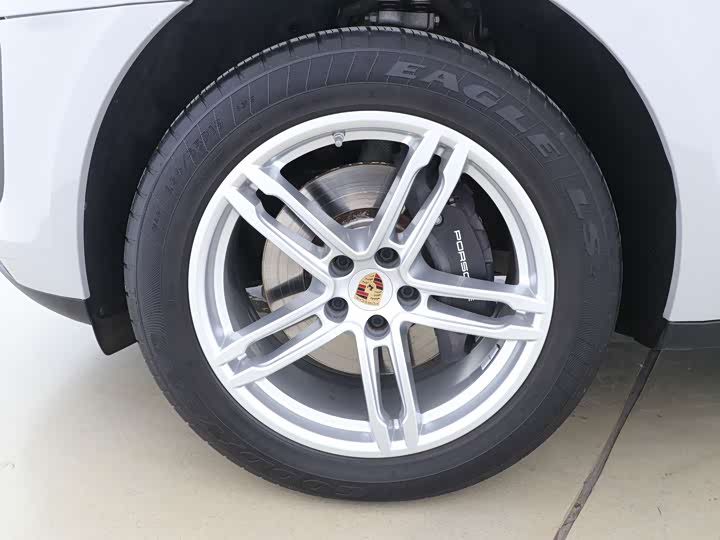 Фото 11 - Porsche Macan