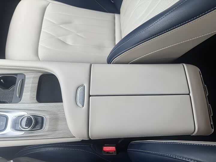 Фото 15 - Chery Arrizo 8