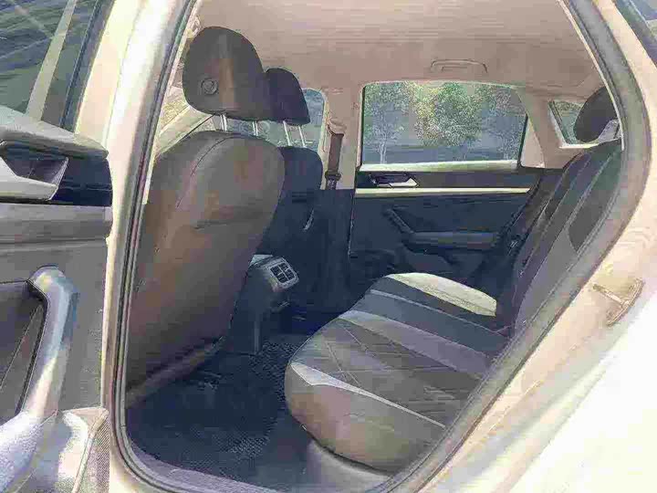 Фото 7 - Volkswagen Lavida