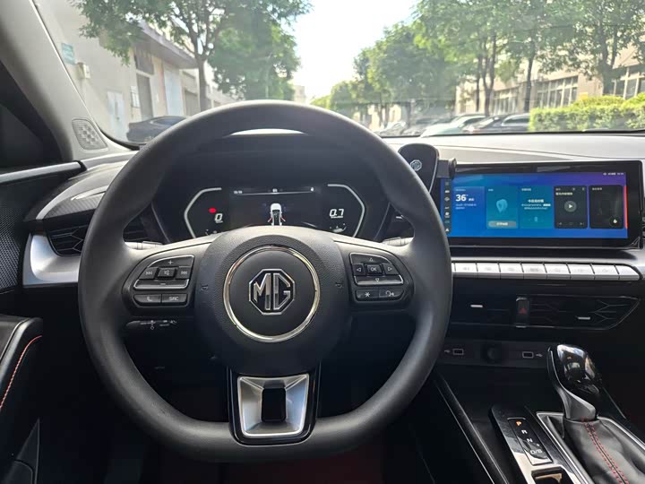 Фото 11 - MG Motor 5