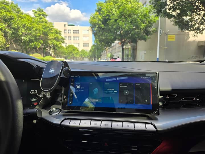 Фото 14 - MG Motor 5