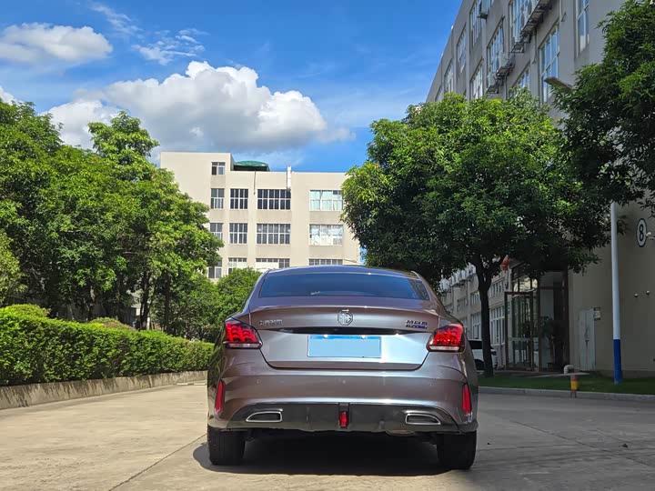 Фото 5 - MG Motor 5