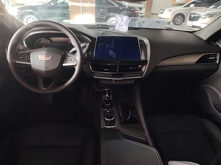 Фото 13 - Cadillac CT5