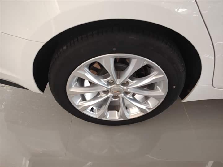 Фото 26 - Cadillac CT5