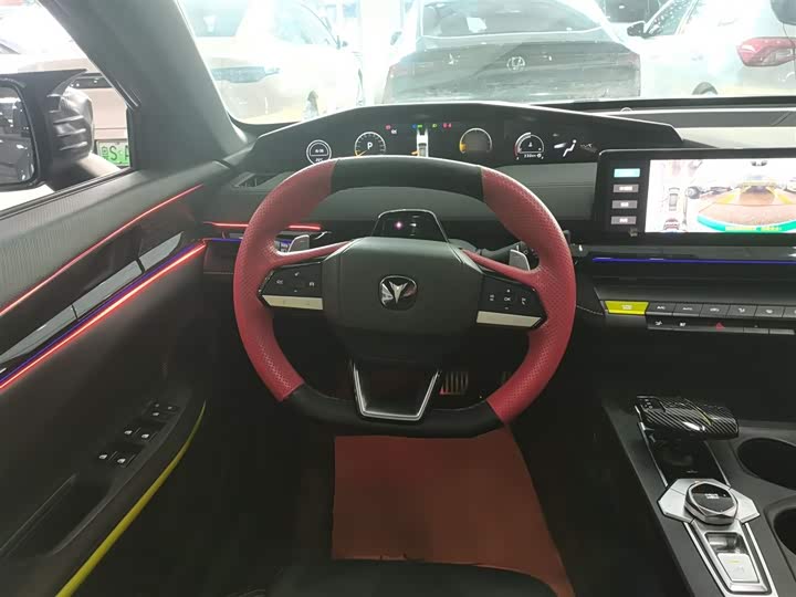 Фото 11 - Changan UNI-V