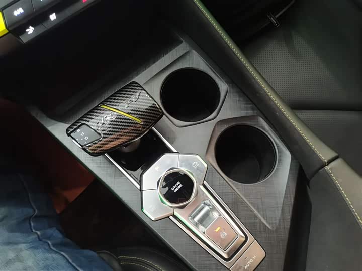 Фото 14 - Changan UNI-V